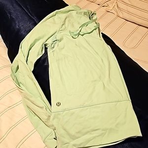 Lululemon sz 4 women's top